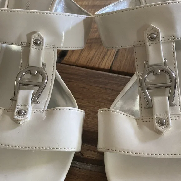 Etienne Aigner White Slide Sandals - Picture 7 of 8